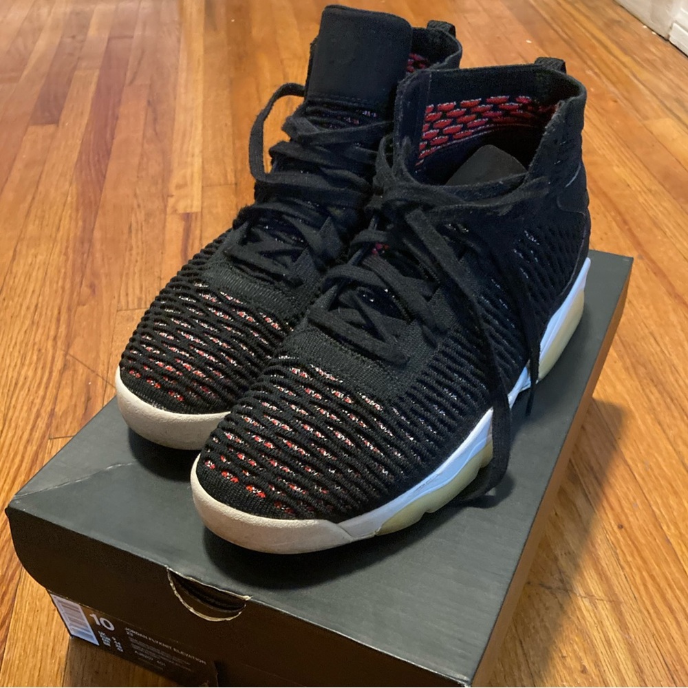 Jordan Flyknit Elevation 24.  size 10.. make an offer gotta clear stuff out